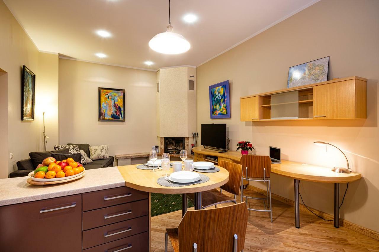 Kalnina Quiet Apartment In City Center Riga Exterior photo