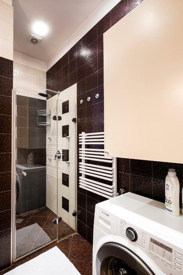 Kalnina Quiet Apartment In City Center Riga Exterior photo